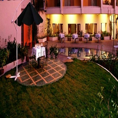 Sahil Sarovar Portico لونافالا المظهر الخارجي الصورة